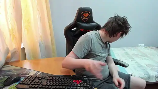 iliaskrislove live sex cam