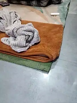 CUTE-GIRL-1 live sex cam