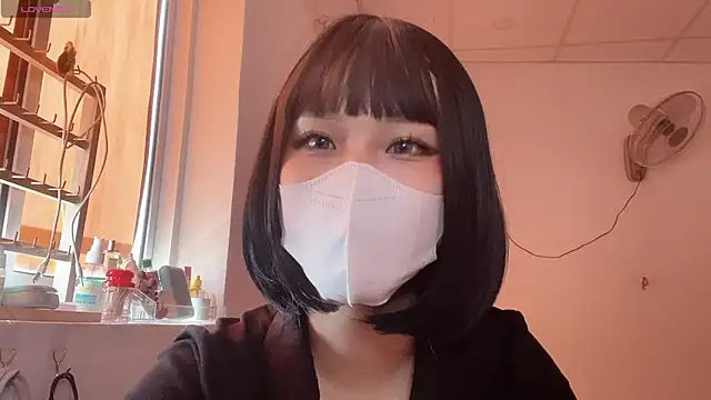 Tieu-May live sex cam