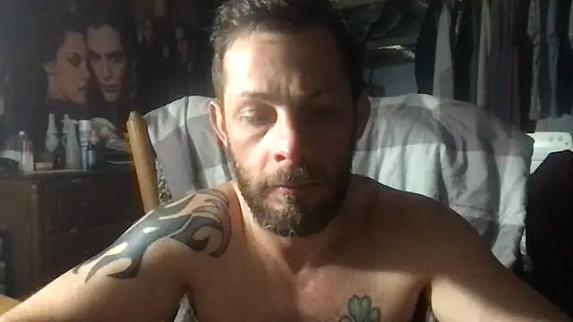 ARCHERTASTE live sex cam