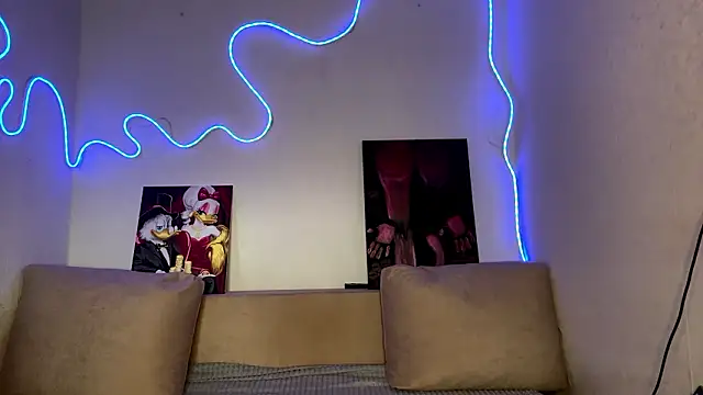 RunawayGriddle's cam snapshot