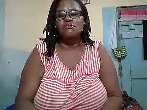 sexy_bigboobss's cam snapshot