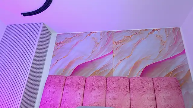 emmacurvy's cam snapshot