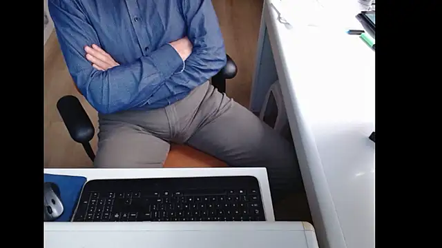 dutchpornking's cam snapshot