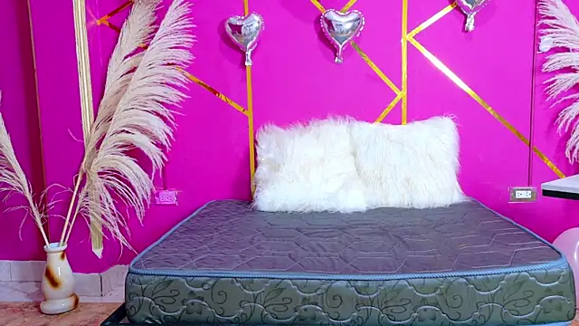 scarletdream5's cam snapshot