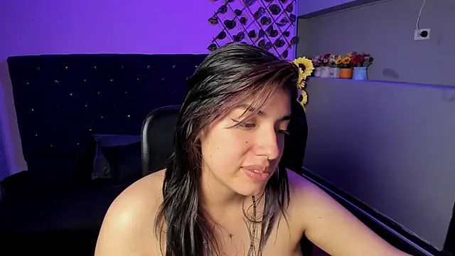 Violetta_Swett_'s cam snapshot