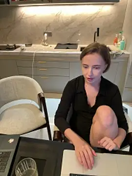 Nura_n_Sarah's cam snapshot