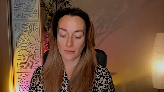 RebeccaMartinez live sex cam