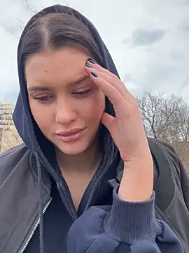 KikiWatson live sex cam