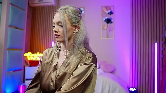 SabrinaJade live sex cam