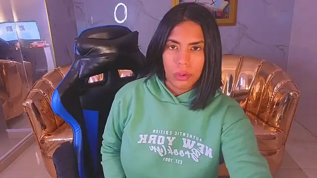 ambar_fox_s's cam snapshot