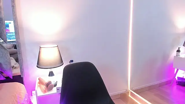 Astrid_williams's cam snapshot