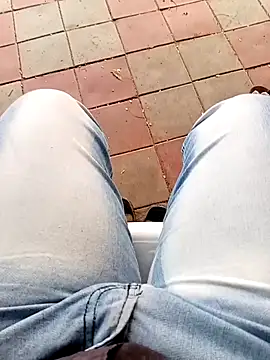 Horny-boyyy live sex cam