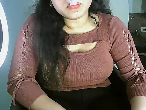 shreya_saxena_01's cam snapshot