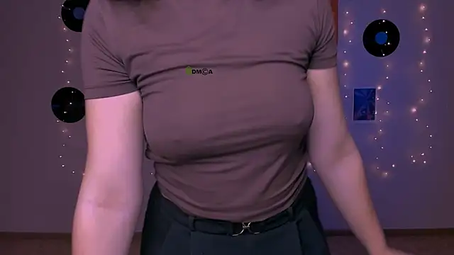 kora_cosmo's cam snapshot