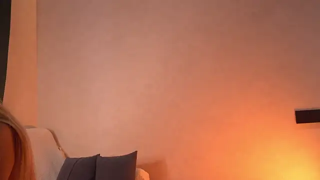 norakisses live sex cam