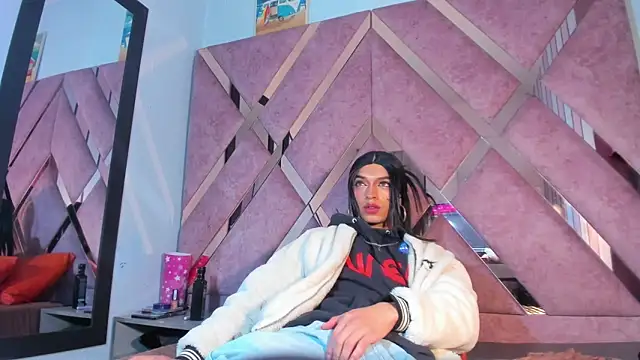 MeghanQueen__ live sex cam