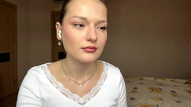 Milayouknow's cam snapshot