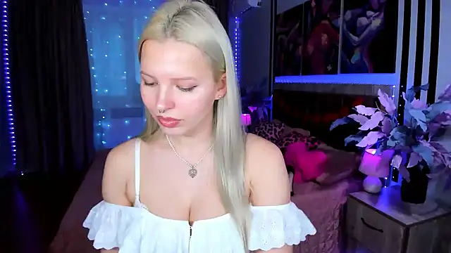 AliceJuly's cam snapshot