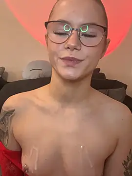 schwiegermamas_alptraum's cam snapshot