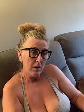 Mrsmoggy's cam snapshot