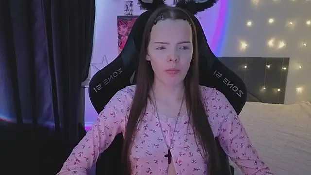 Luna_Navy's cam snapshot