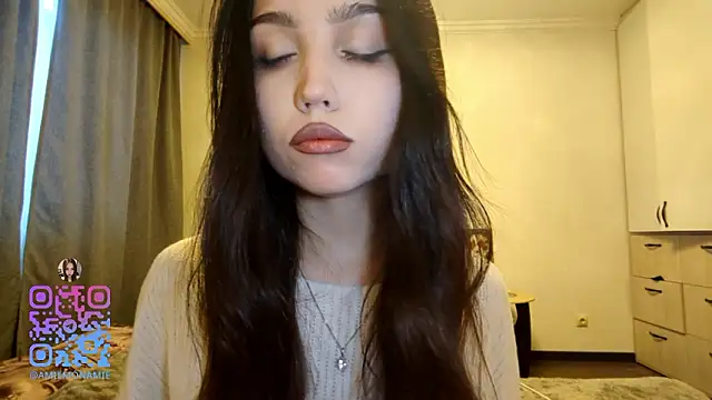 Qwami_Amie's cam snapshot