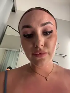 KiraSunshine live sex cam