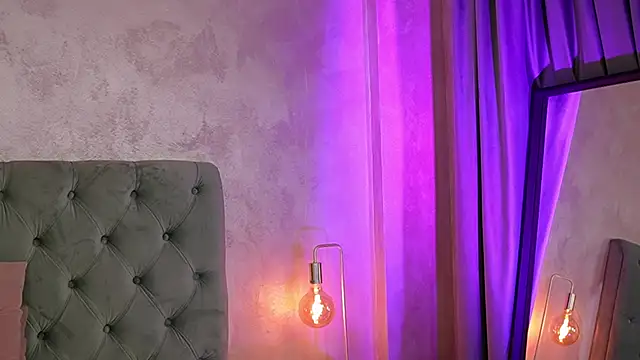 LucyWilow's cam snapshot