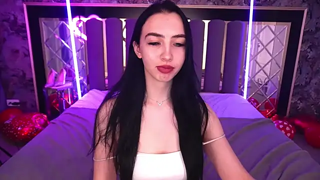 WildKittenX_'s cam snapshot