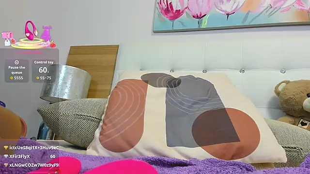 LollaVibes's cam snapshot