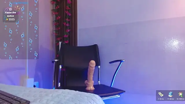 studentdeivy_'s cam snapshot