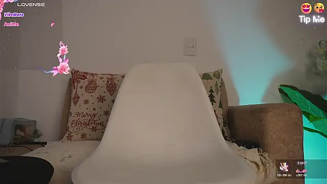 Roxybeautyy live sex cam