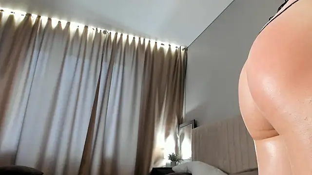 LaveraMeling live sex cam