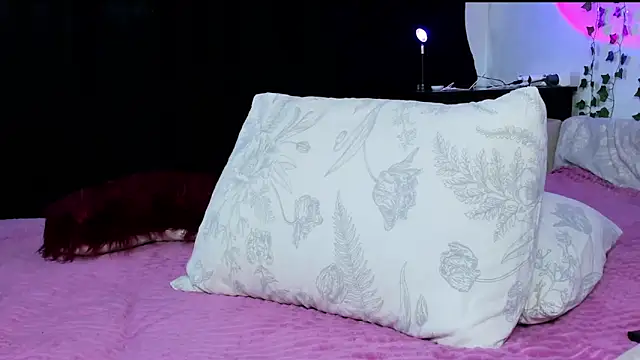 TheIvyVibe's cam snapshot