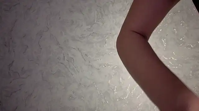 Laura_Sunday's cam snapshot