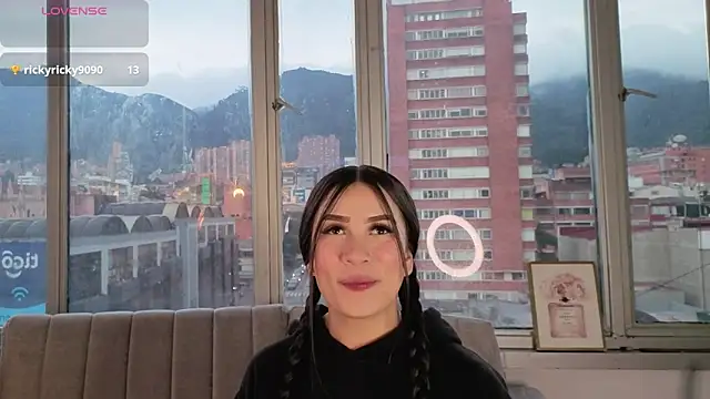 Ivanna_West live sex cam