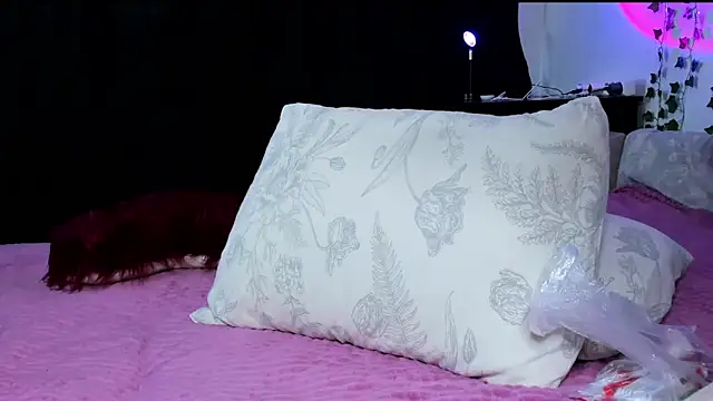 TheIvyVibe's cam snapshot