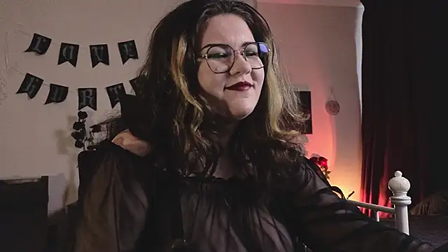 Laura_Karamazov live sex cam