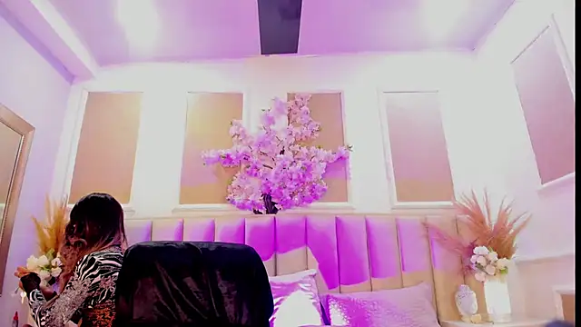 queen_satin live sex cam