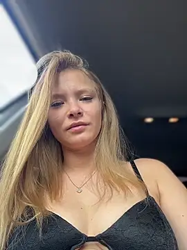 AnastasiaAniess live sex cam