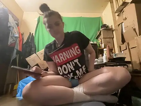 Snowbunnycake_131 live sex cam