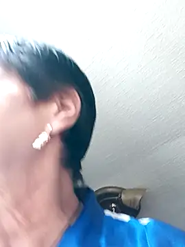 IrchykLove live sex cam