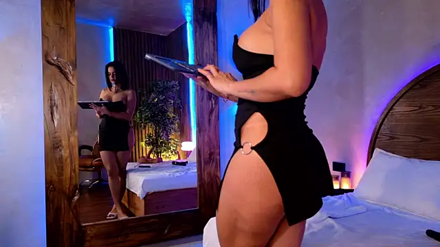 renata_black_ live sex cam