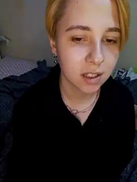 Gussie_Bridie's cam snapshot