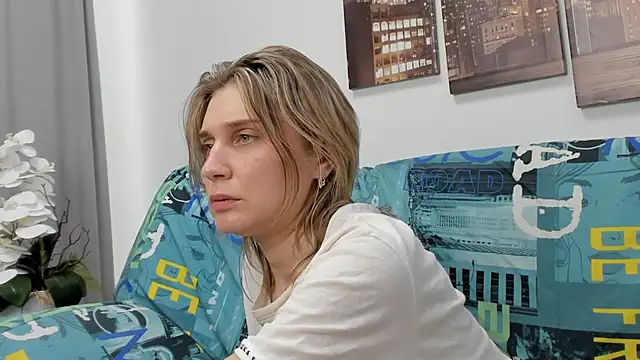 Tenderly_Sophie's cam snapshot