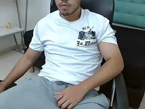 Trevor_Ash live sex cam