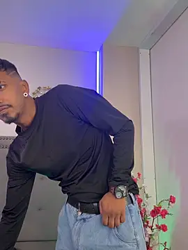 Latinmoster_boss live sex cam