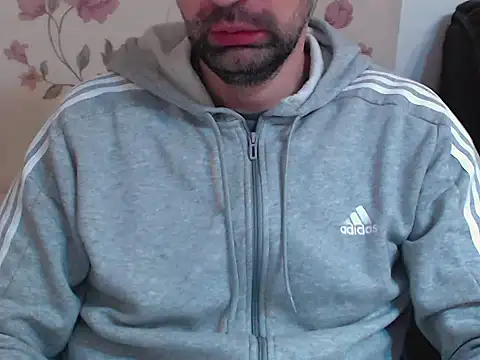 Leo_1617 live sex cam