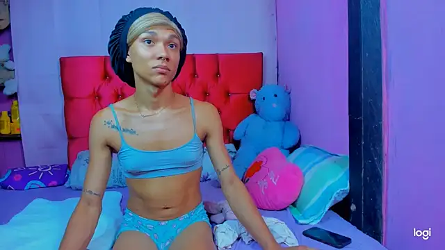 StassieBell live sex cam